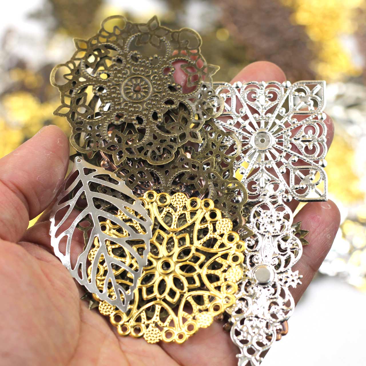 装飾コネクタランダム混合三角形花柄フィリグリーラップ合金クラ - Craft Embellishments のレビューと価格
