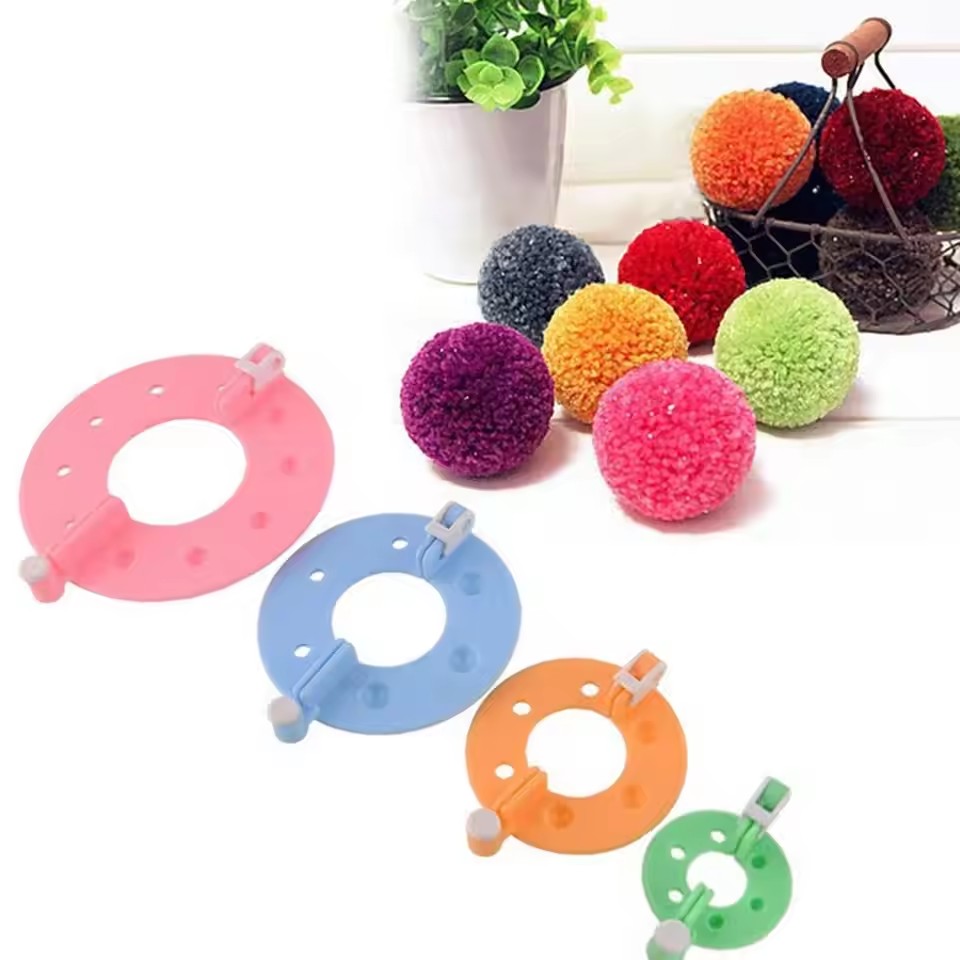 8個入り 4サイズ フラッフボール ウィーバー ポンポンメー - Pom Pom Maker Tool のレビューと価格