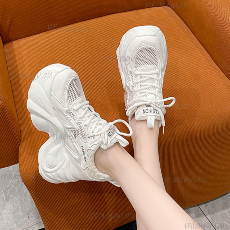 女性のメッシュ通気性チャンキープラットフォームスニーカー女性 - Guipure Lace Panel のレビューと価格